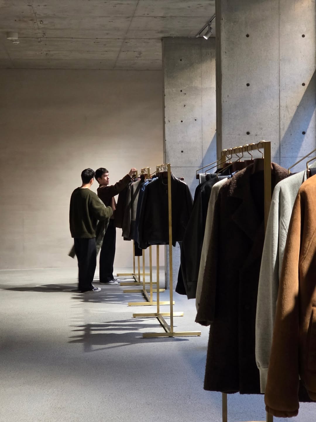 จูเนียร์ - ปณชัย ศรีอาริยะรุ่งเรือง