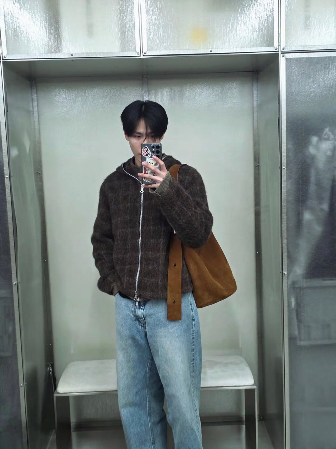 จูเนียร์ - ปณชัย ศรีอาริยะรุ่งเรือง