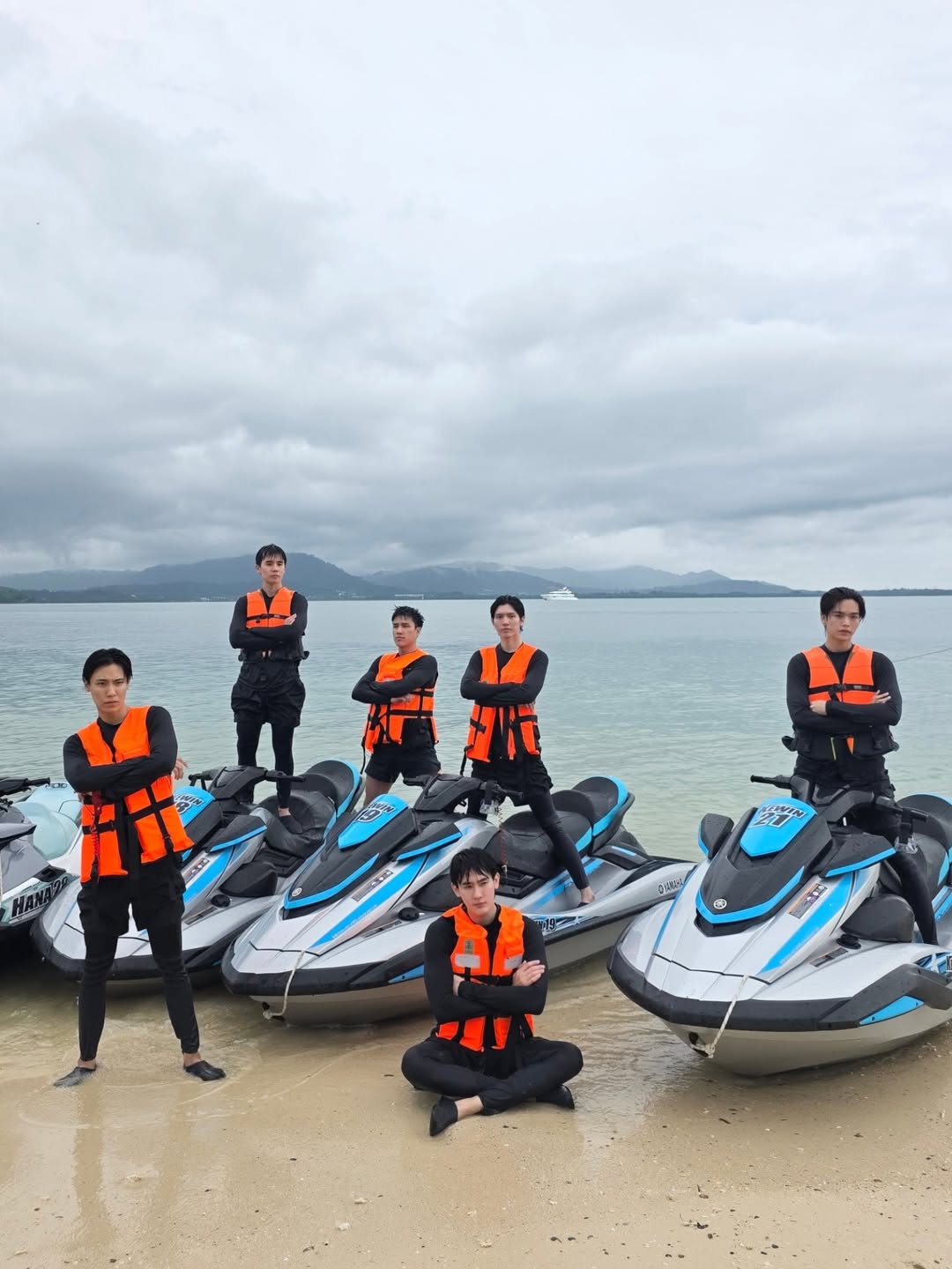 จูเนียร์ - ปณชัย ศรีอาริยะรุ่งเรือง