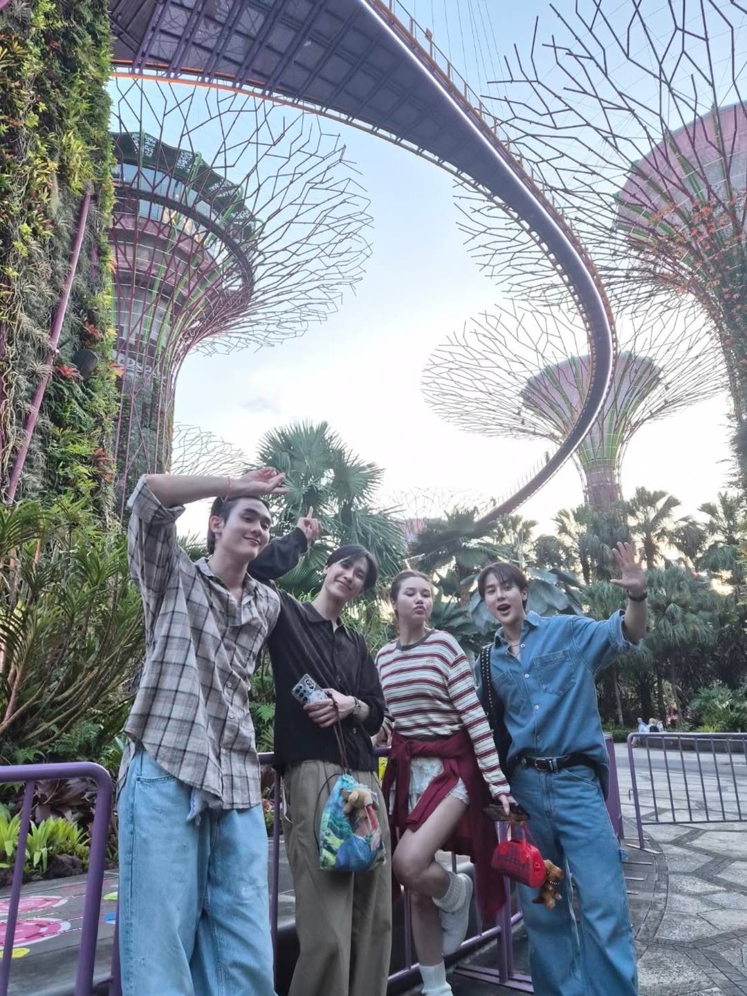 จูเนียร์ - ปณชัย ศรีอาริยะรุ่งเรือง