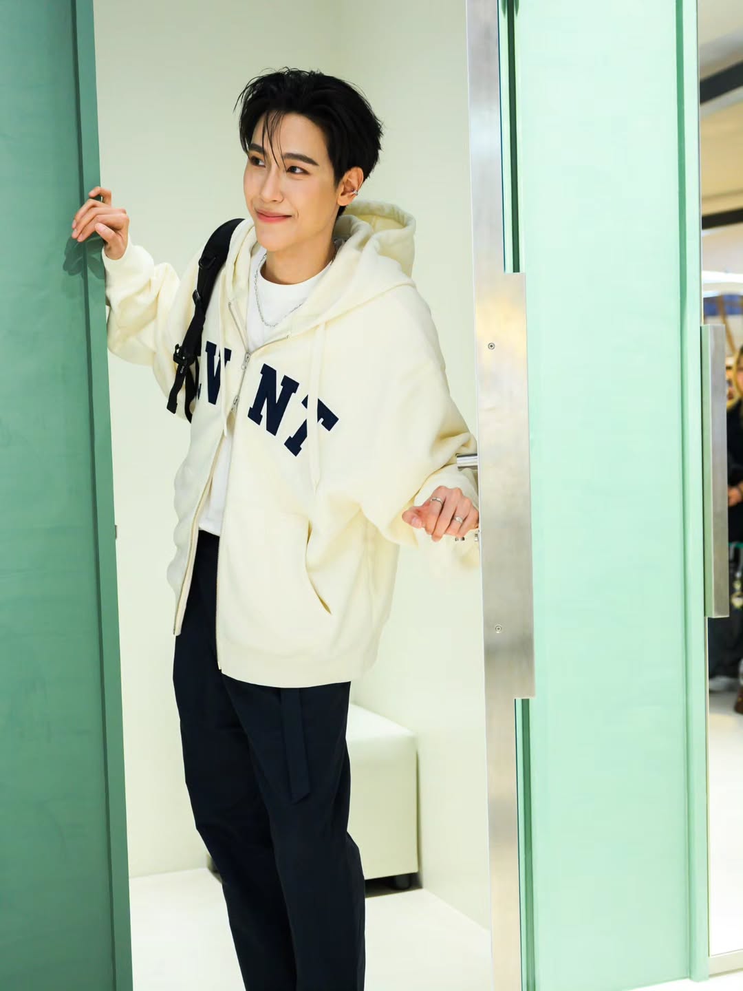 จูเนียร์ - ปณชัย ศรีอาริยะรุ่งเรือง