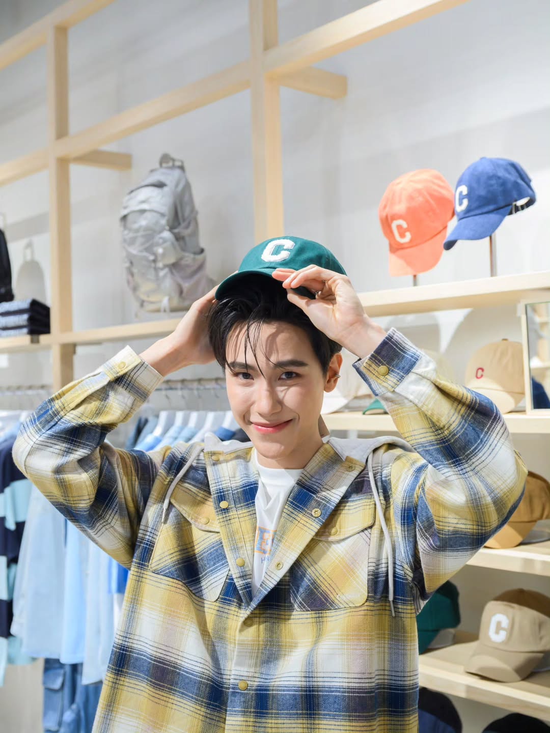 จูเนียร์ - ปณชัย ศรีอาริยะรุ่งเรือง