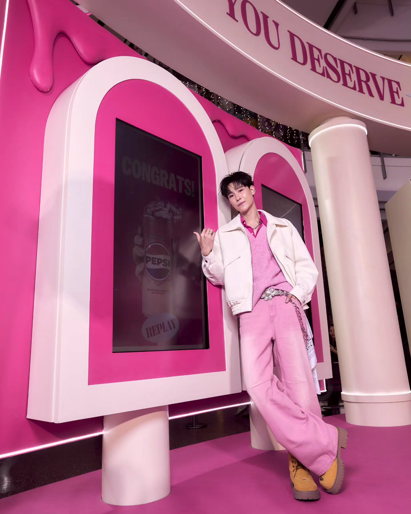 จูเนียร์ - ปณชัย ศรีอาริยะรุ่งเรือง