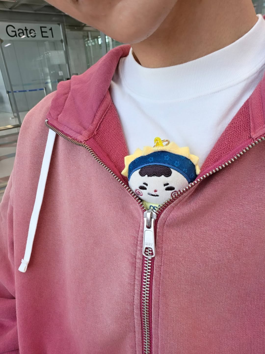 จูเนียร์ - ปณชัย ศรีอาริยะรุ่งเรือง