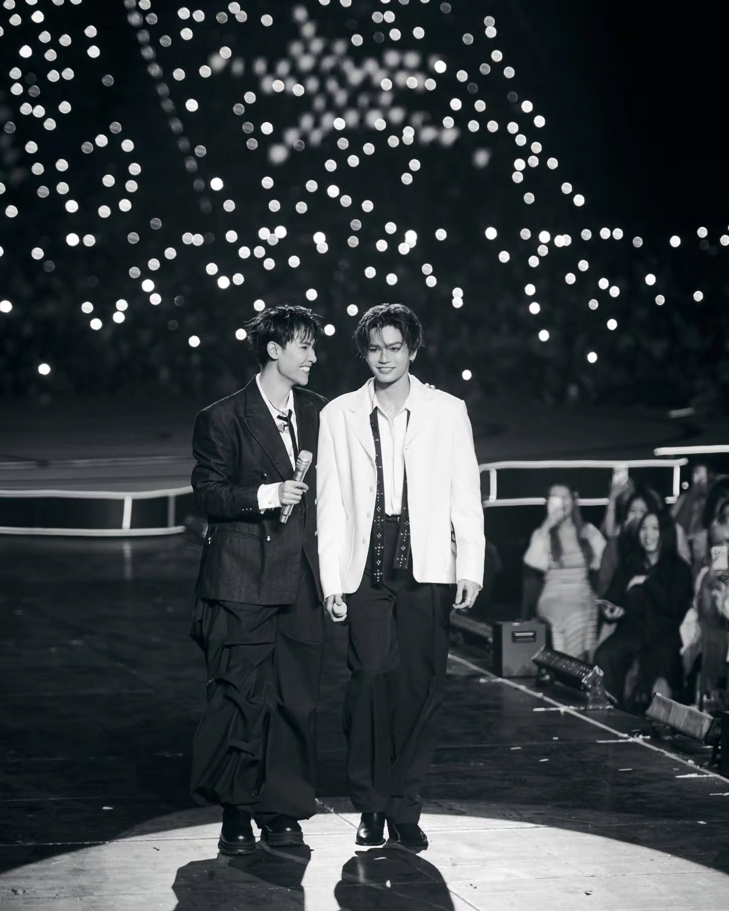 จูเนียร์ - ปณชัย ศรีอาริยะรุ่งเรือง