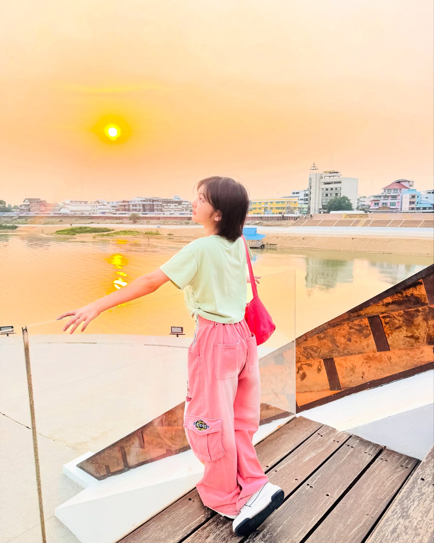อินเตอร์ - รุ่งรดา รุ่งลิขิตเจริญ