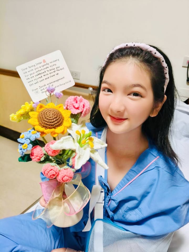 อินเตอร์ - รุ่งรดา รุ่งลิขิตเจริญ