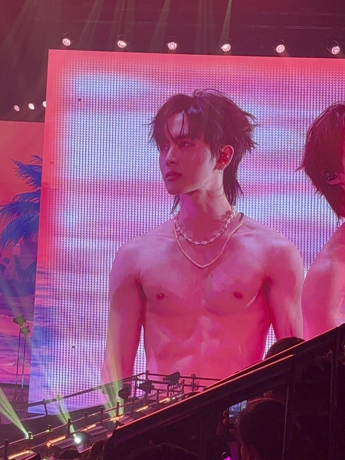 แซนต้า - พงศภัค อุดมโภชน์