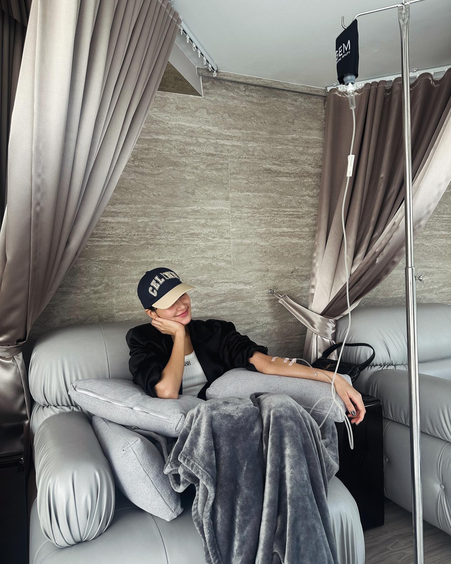 ไอซ์ - อมีนา กูล