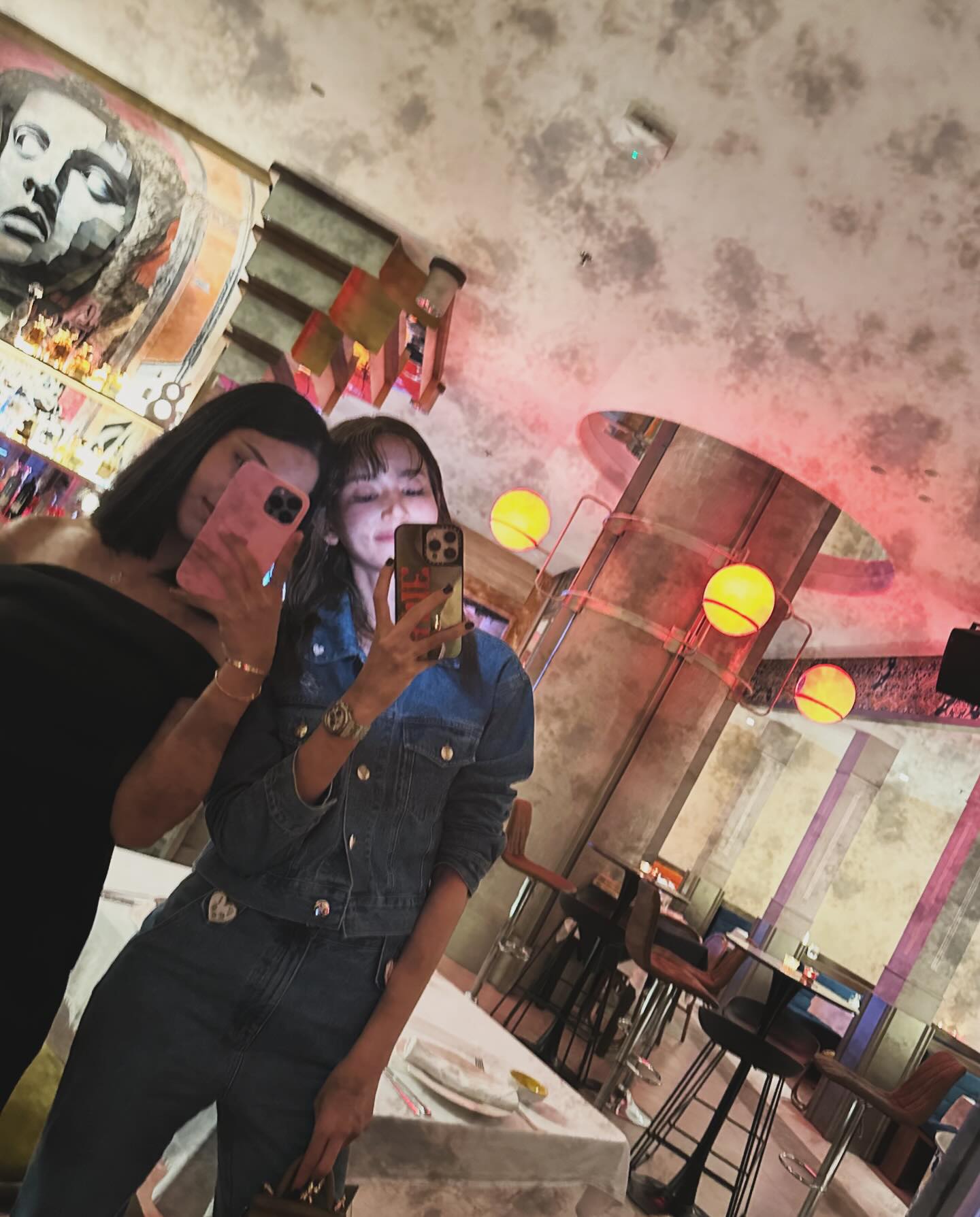 ไอซ์ - อมีนา กูล