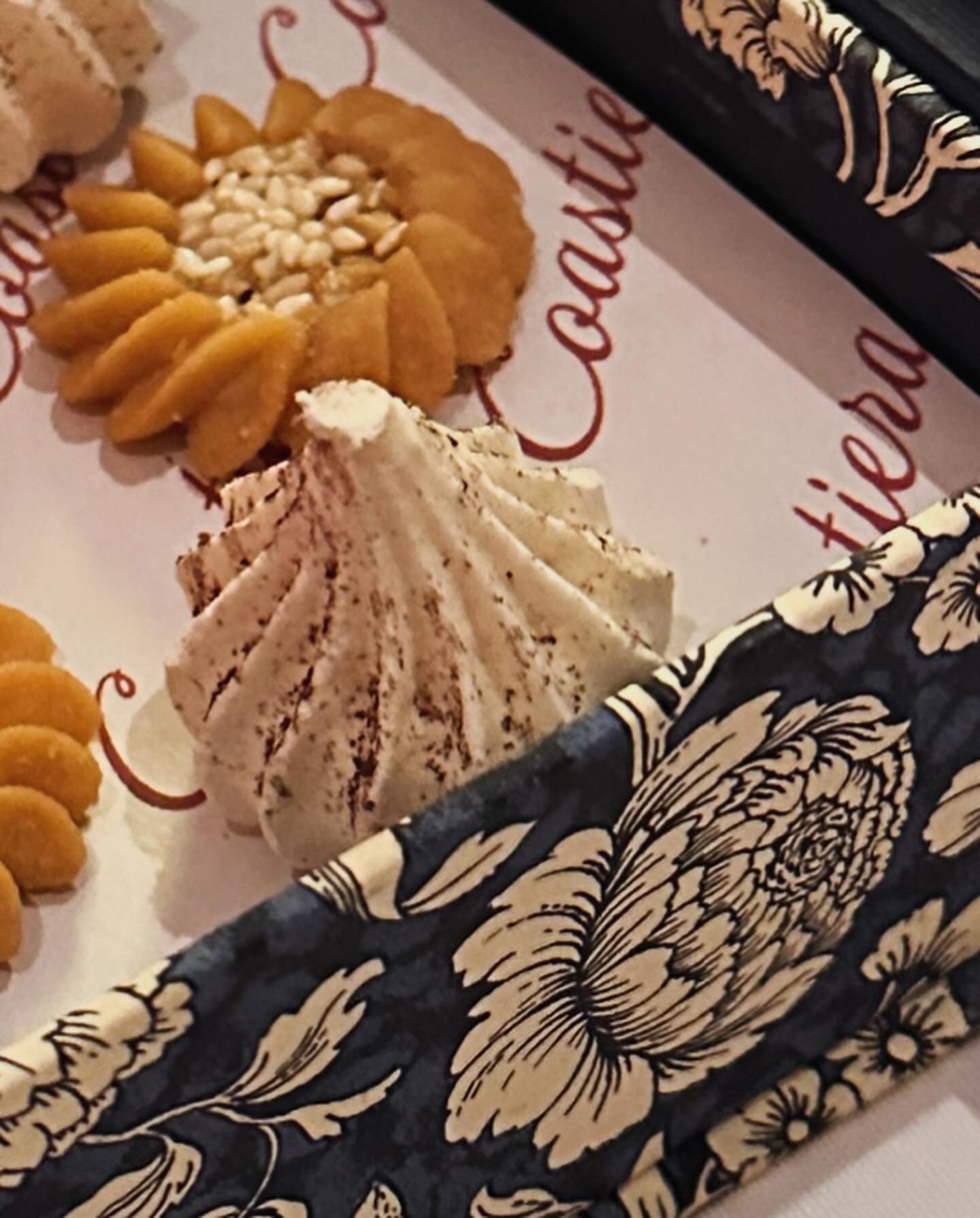 ไอซ์ - อมีนา กูล