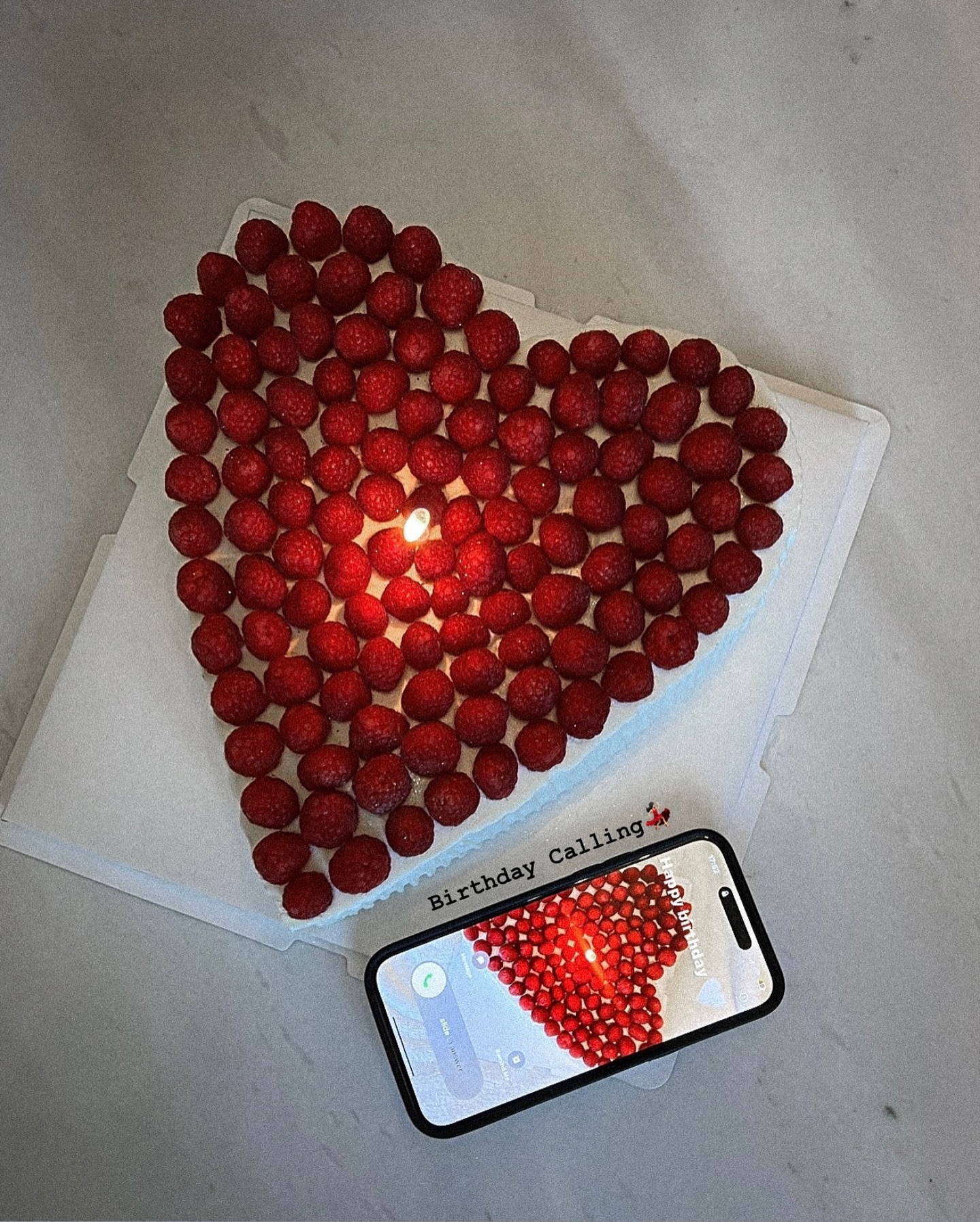 ไอซ์ - อมีนา กูล