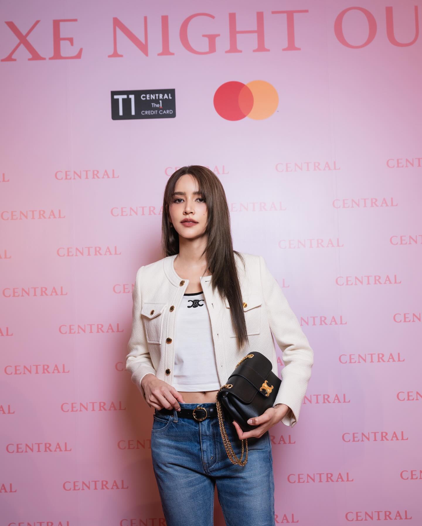 ไอซ์ - อมีนา กูล