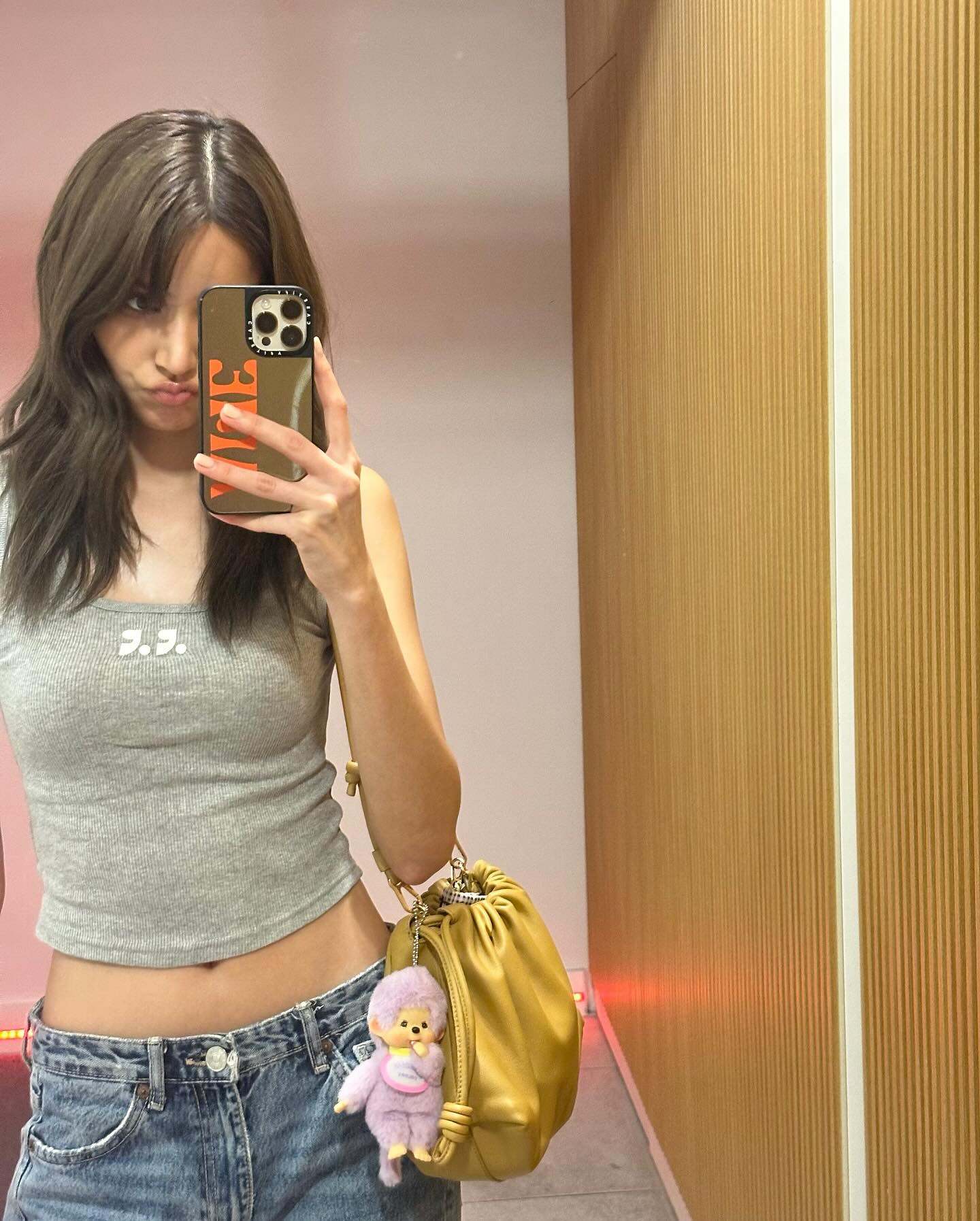 ไอซ์ - อมีนา กูล