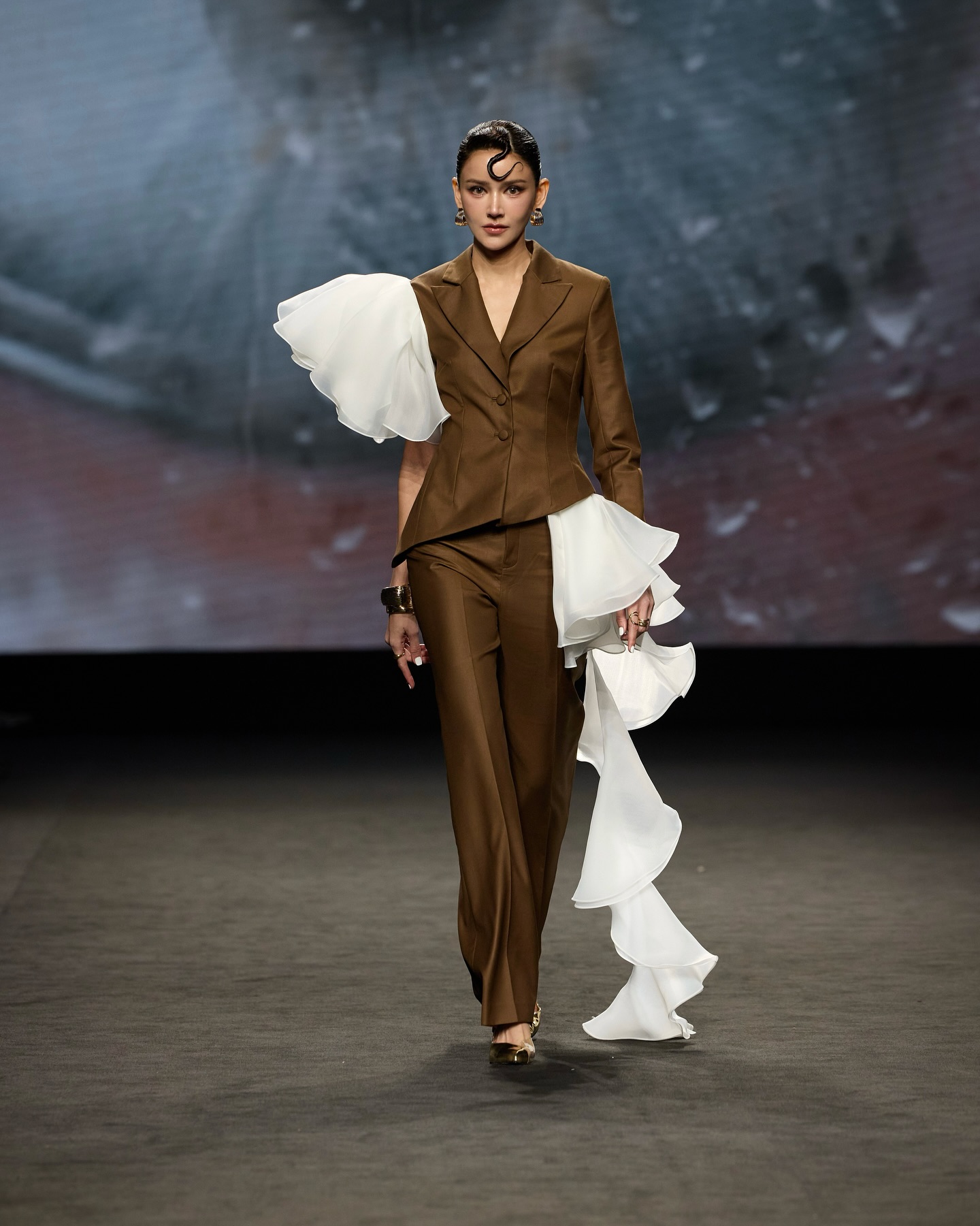 ไอซ์ - อมีนา กูล