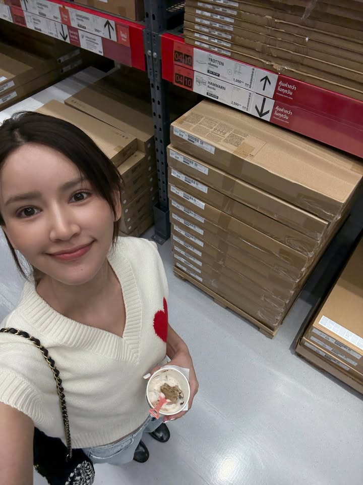 ไอซ์ - อมีนา กูล