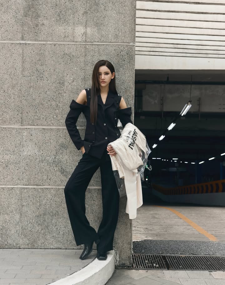 ไอซ์ - อมีนา กูล