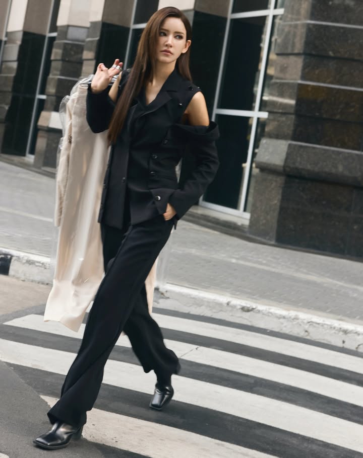 ไอซ์ - อมีนา กูล