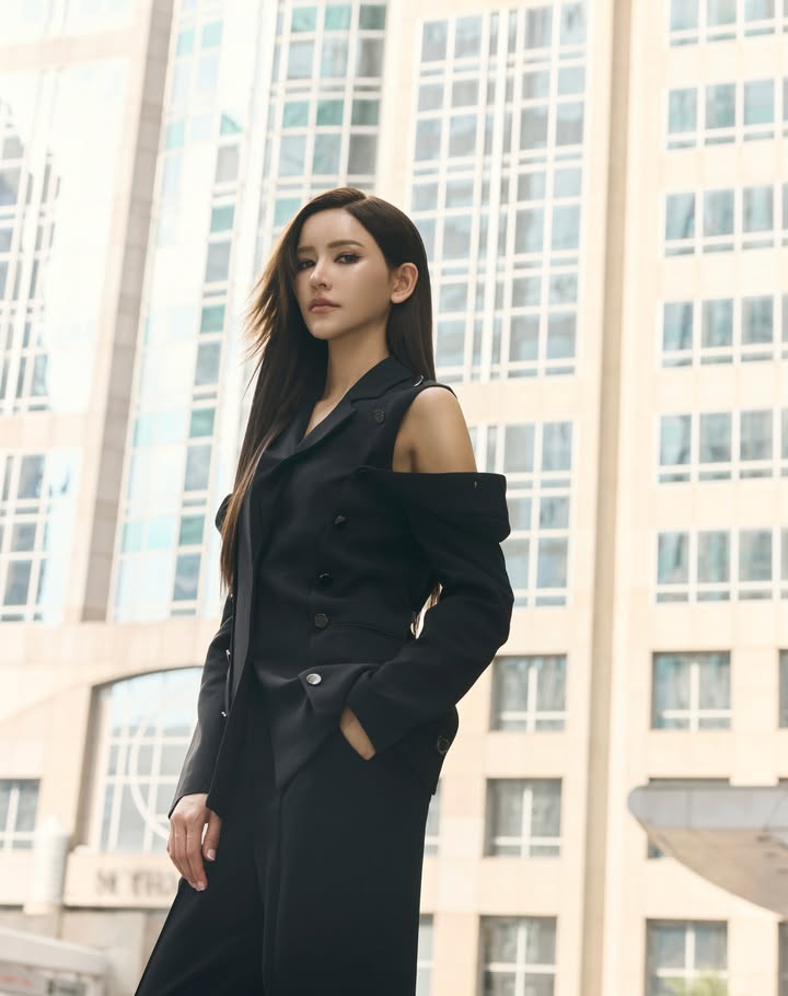 ไอซ์ - อมีนา กูล