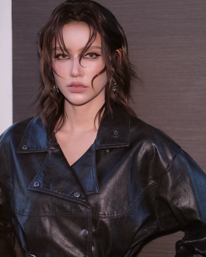 ไอซ์ - อมีนา กูล