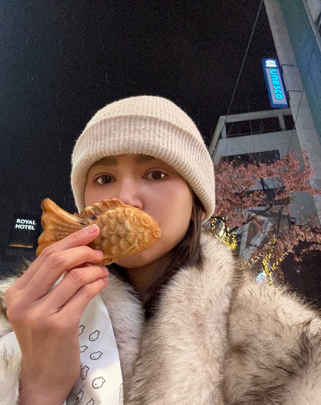 ไอซ์ - อมีนา กูล