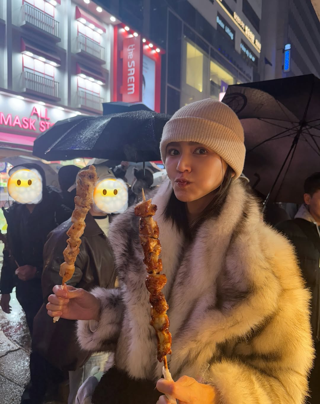 ไอซ์ - อมีนา กูล