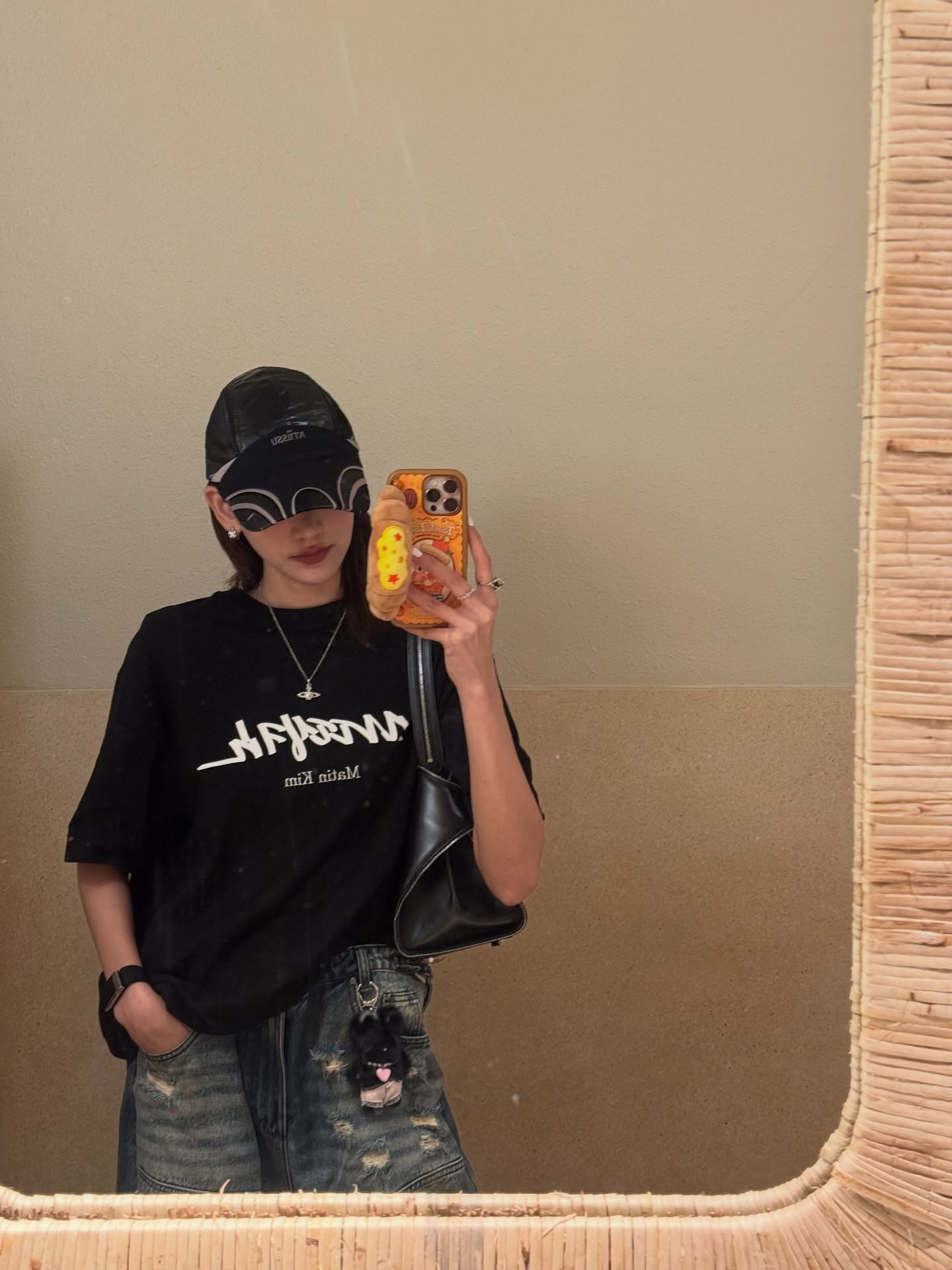 ไอซ์ - อมีนา กูล