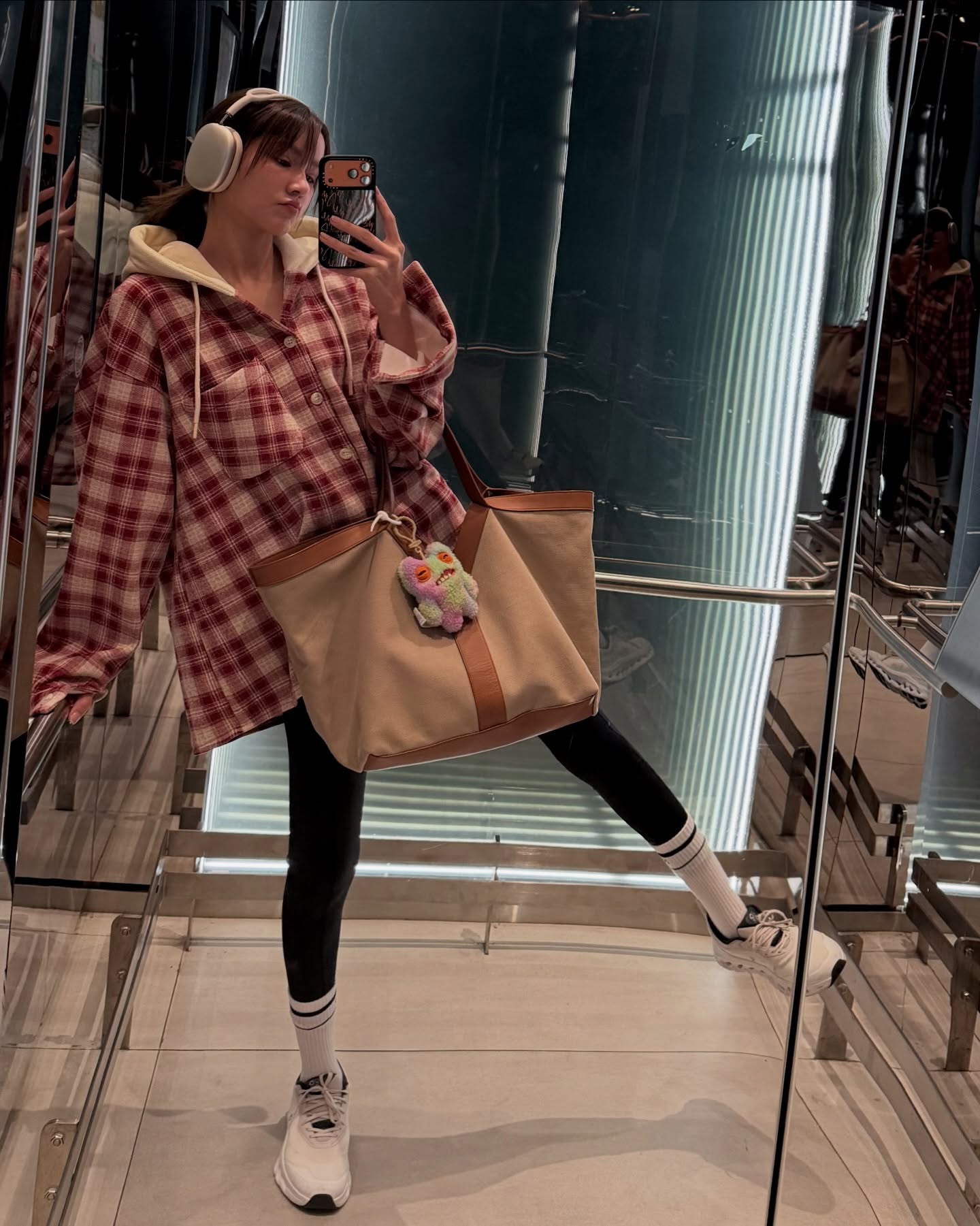 ไอซ์ - อมีนา กูล