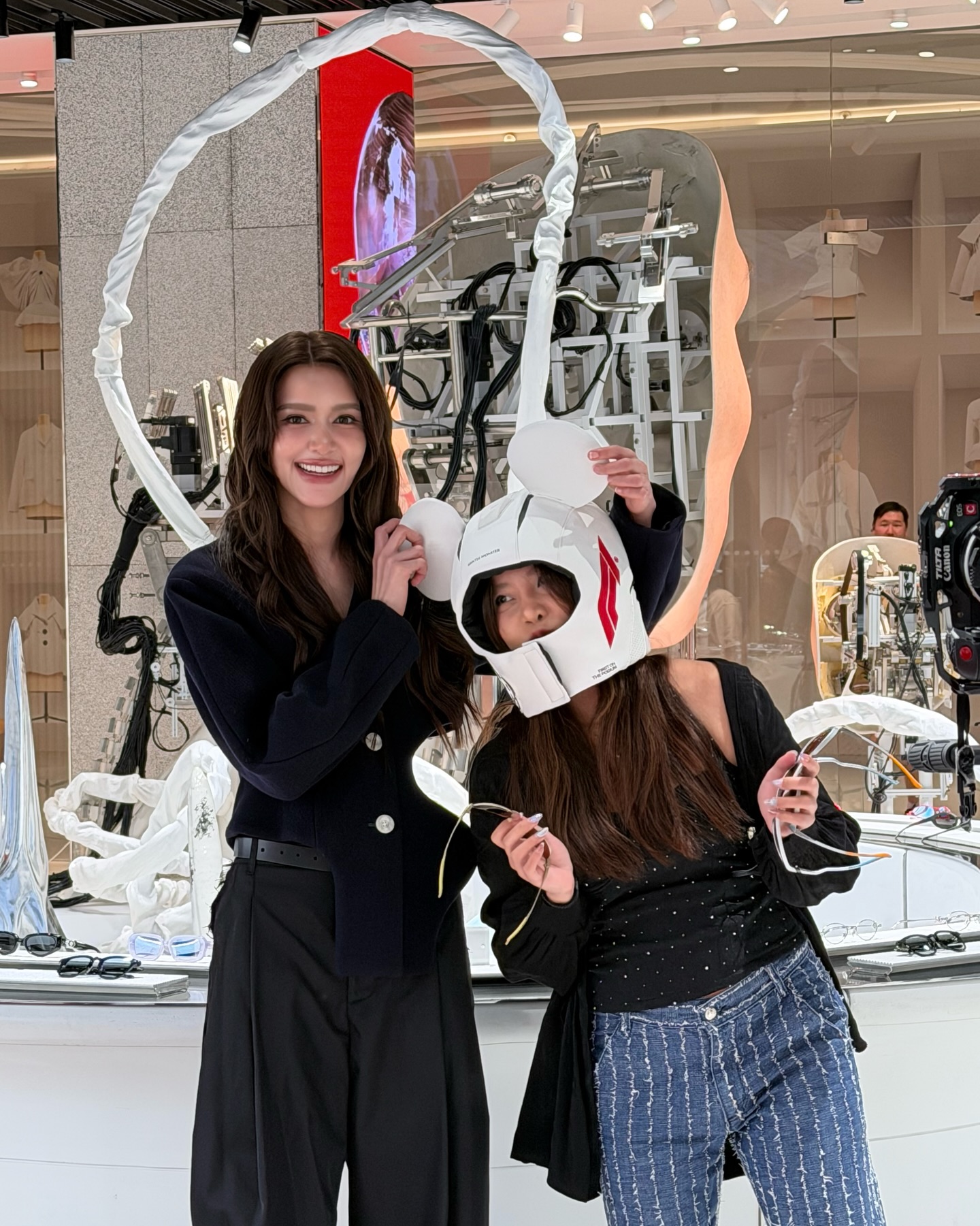 ไอซ์ - อมีนา กูล