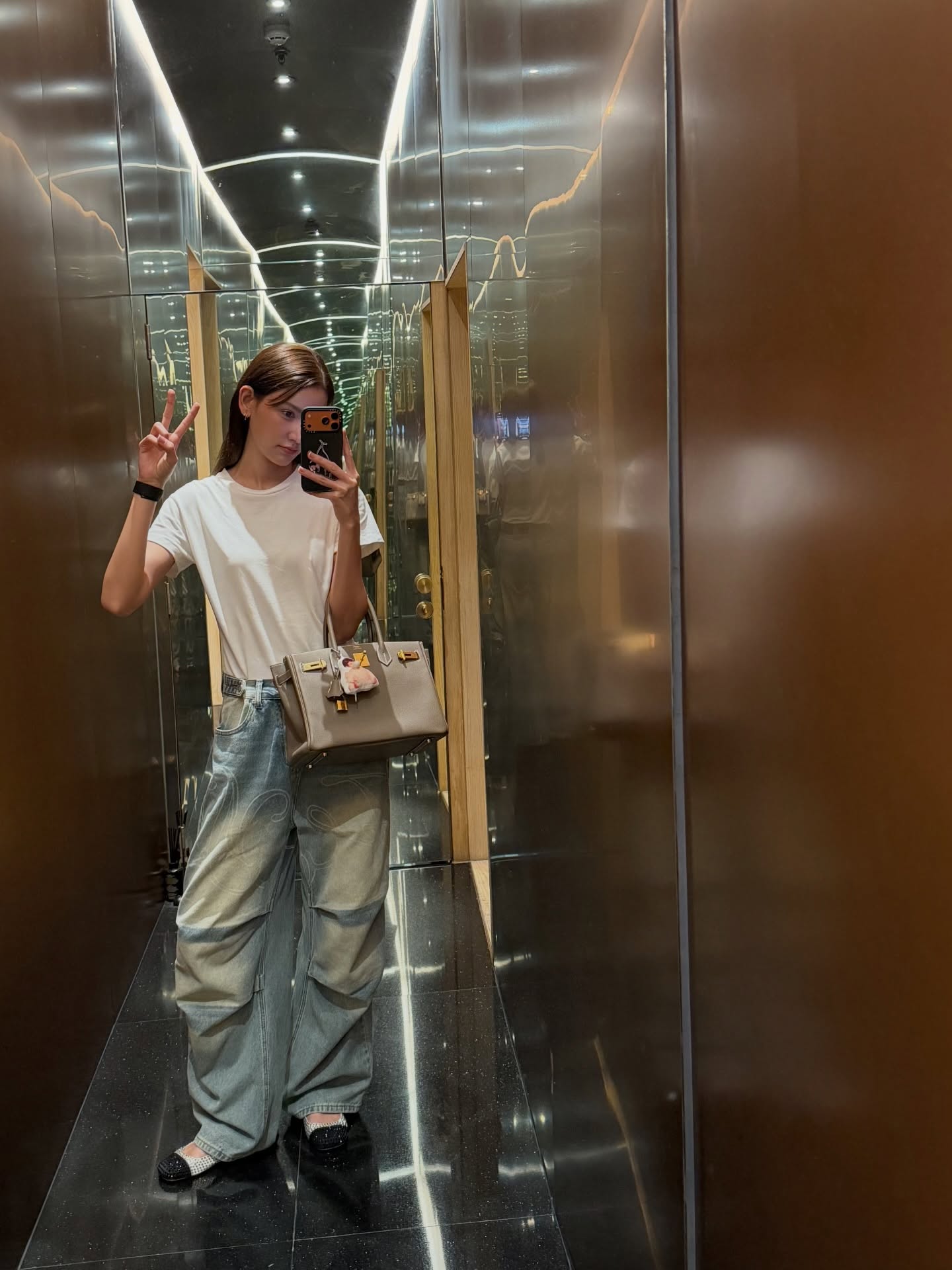 ไอซ์ - อมีนา กูล