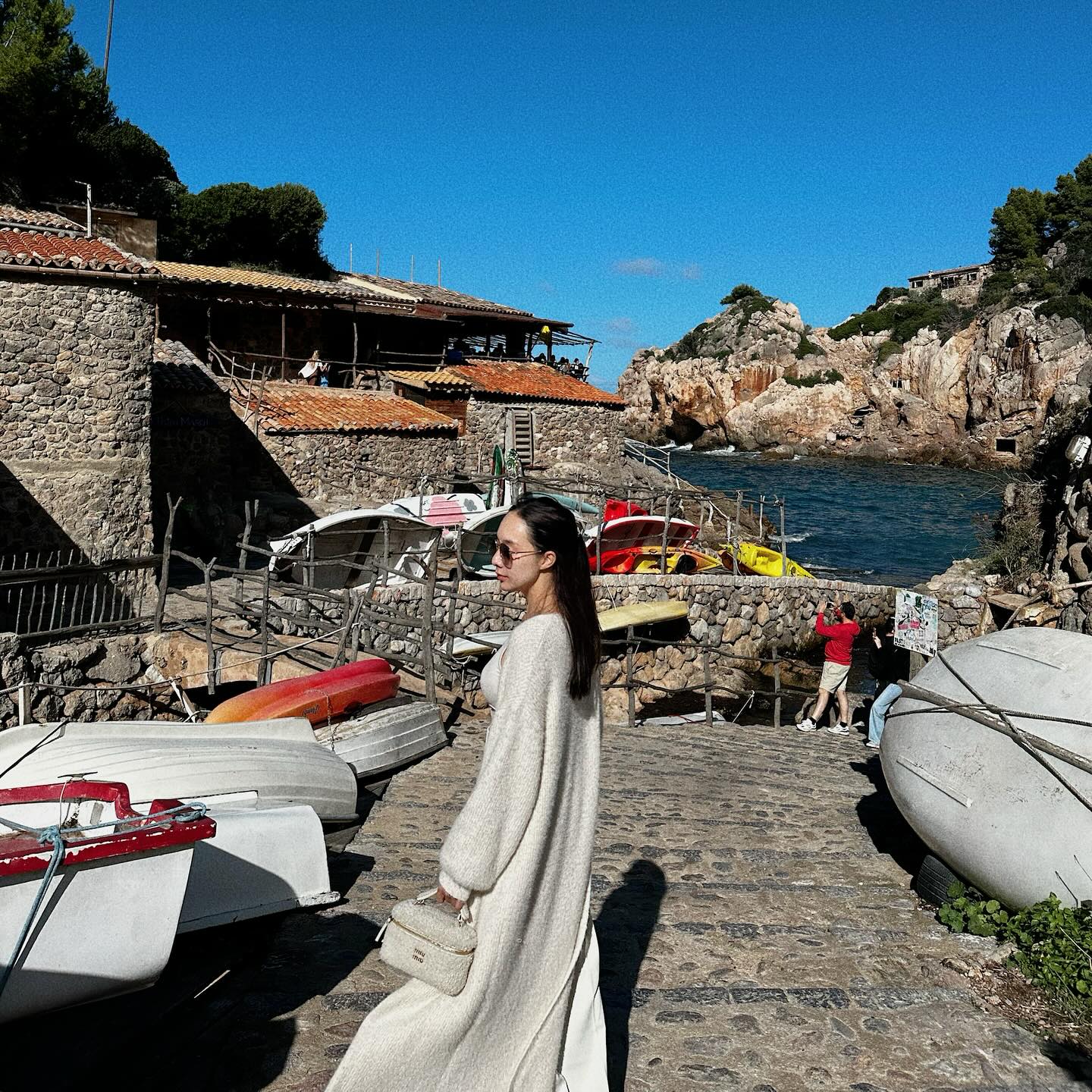 มิ้นท์ - ณัฐวรา วงศ์วาสนา