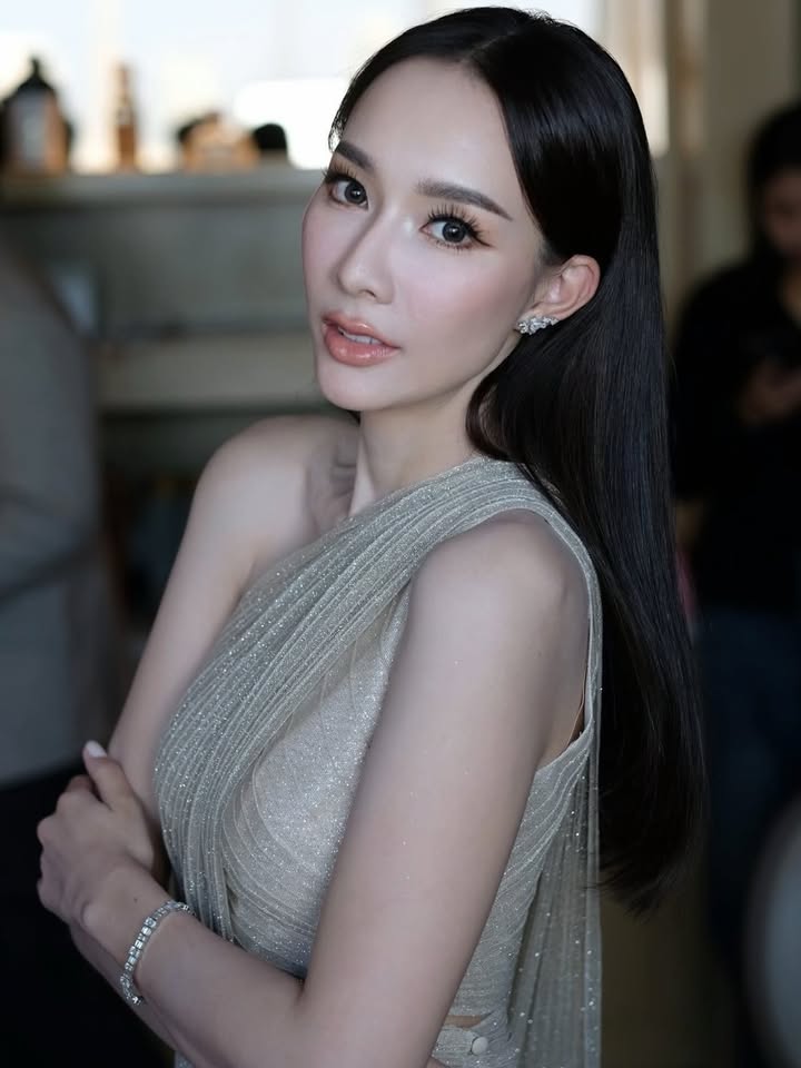 มิ้นท์ - ณัฐวรา วงศ์วาสนา