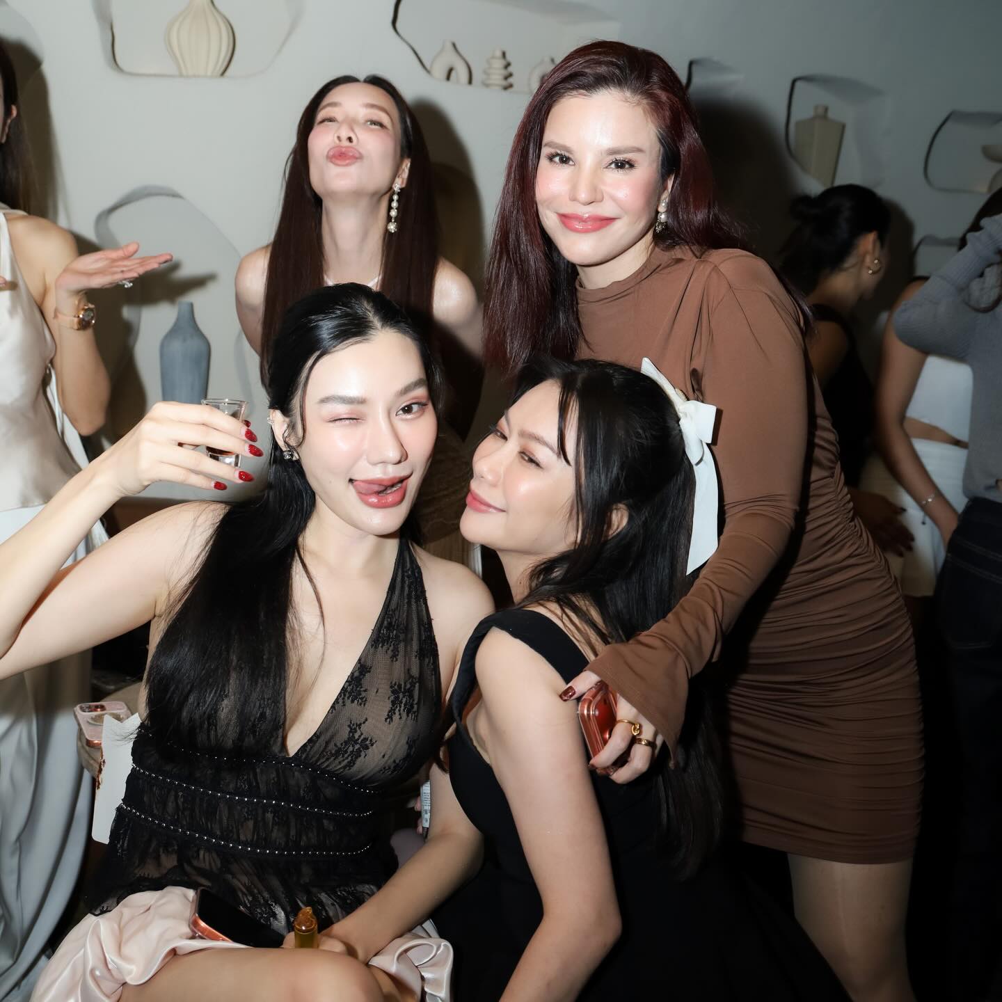 มิ้นท์ - ณัฐวรา วงศ์วาสนา