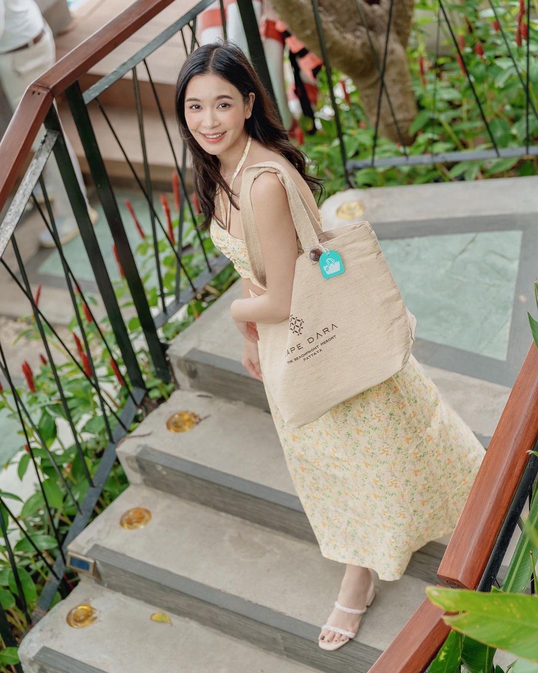 เบนซ์ - ปุณยาพร พูลพิพัฒน์