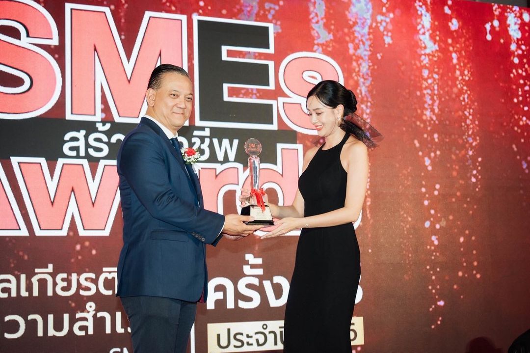 เบนซ์ - ปุณยาพร พูลพิพัฒน์