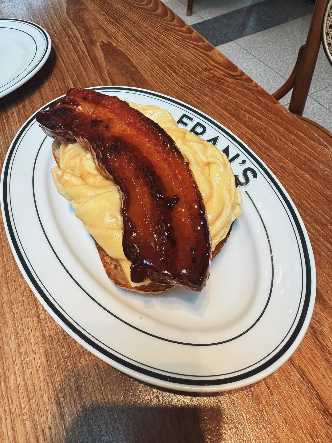 เบนซ์ - ปุณยาพร พูลพิพัฒน์