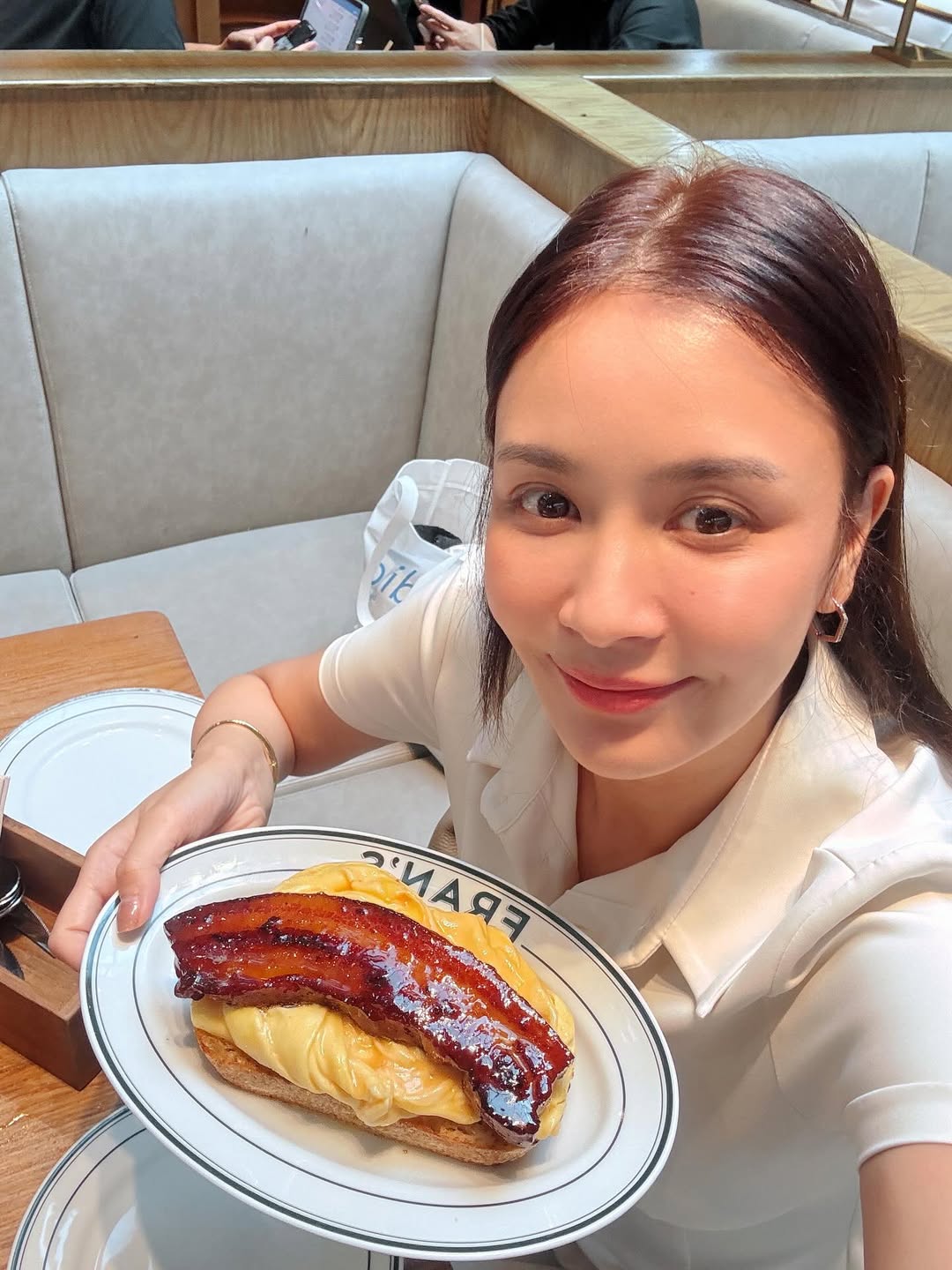 เบนซ์ - ปุณยาพร พูลพิพัฒน์