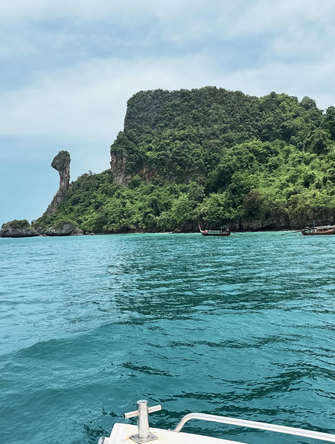 เบนซ์ - ปุณยาพร พูลพิพัฒน์