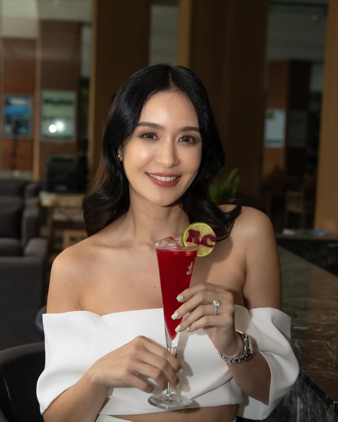 เบนซ์ - ปุณยาพร พูลพิพัฒน์