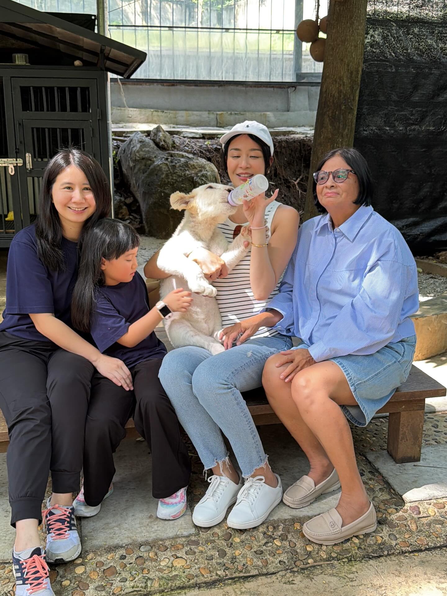 เบนซ์ - ปุณยาพร พูลพิพัฒน์
