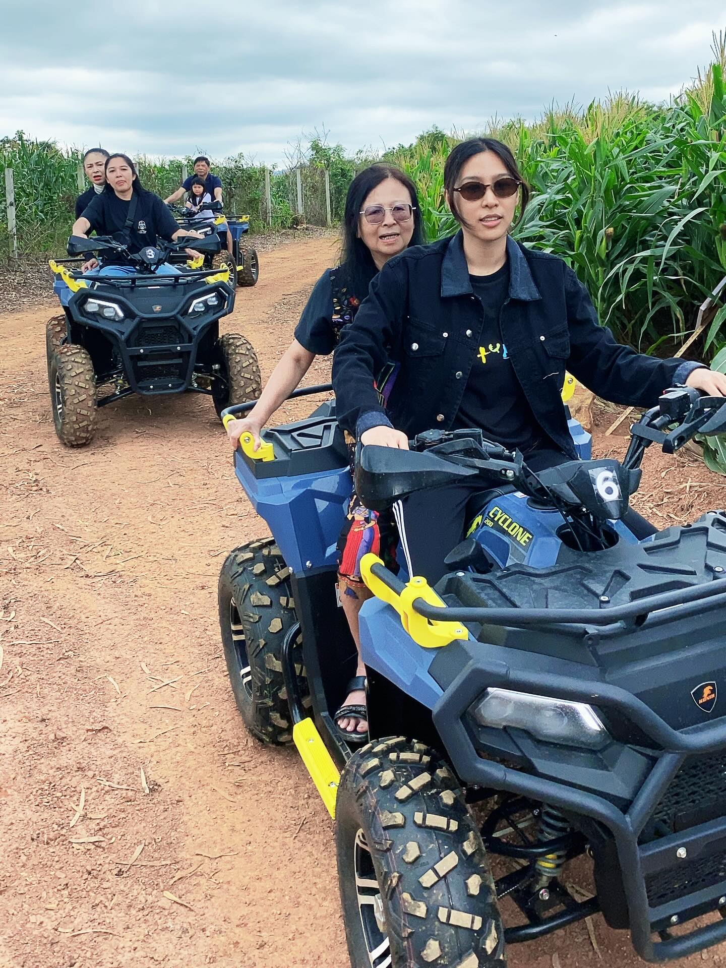 เบนซ์ - ปุณยาพร พูลพิพัฒน์