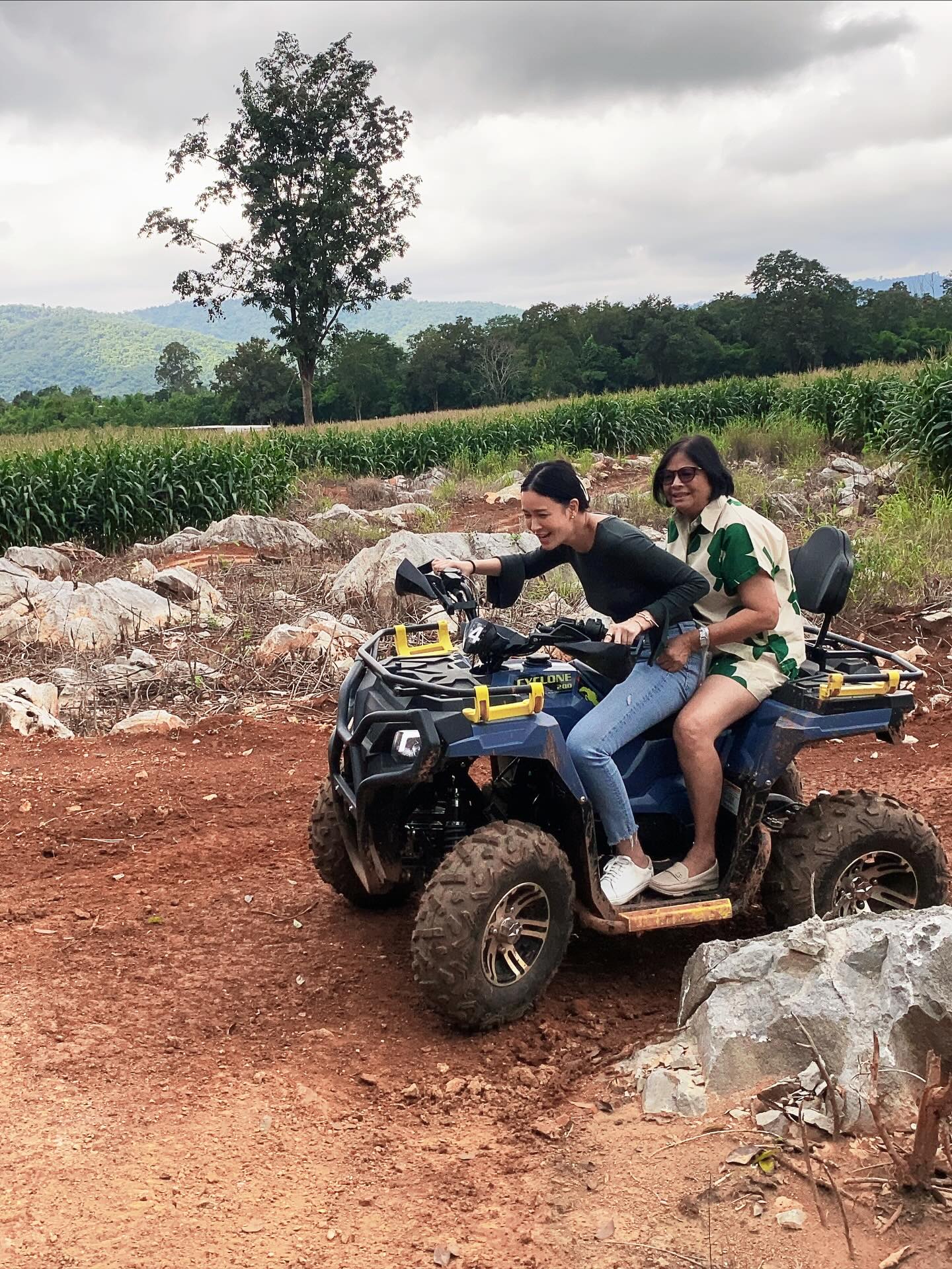 เบนซ์ - ปุณยาพร พูลพิพัฒน์