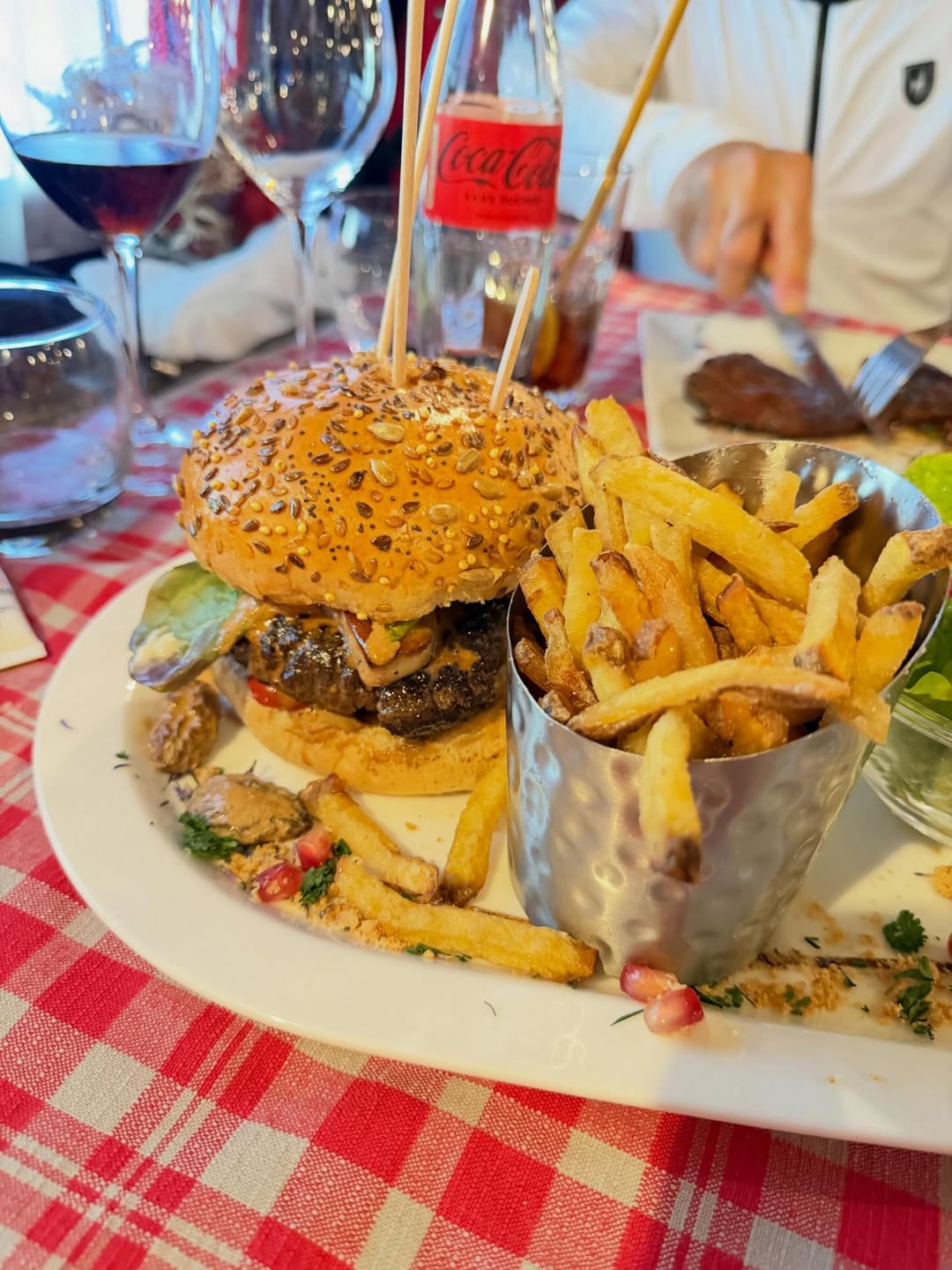 เบนซ์ - ปุณยาพร พูลพิพัฒน์