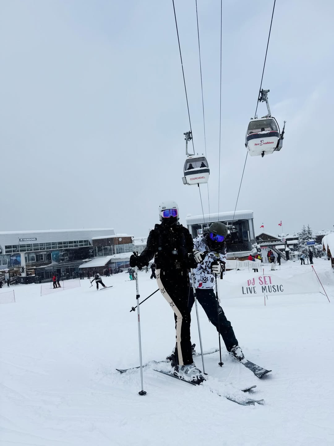 เบนซ์ - ปุณยาพร พูลพิพัฒน์
