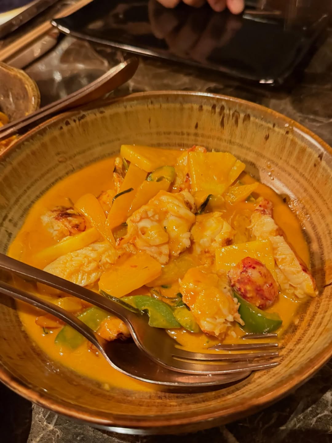 เบนซ์ - ปุณยาพร พูลพิพัฒน์