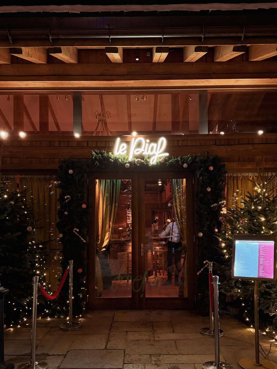 เบนซ์ - ปุณยาพร พูลพิพัฒน์