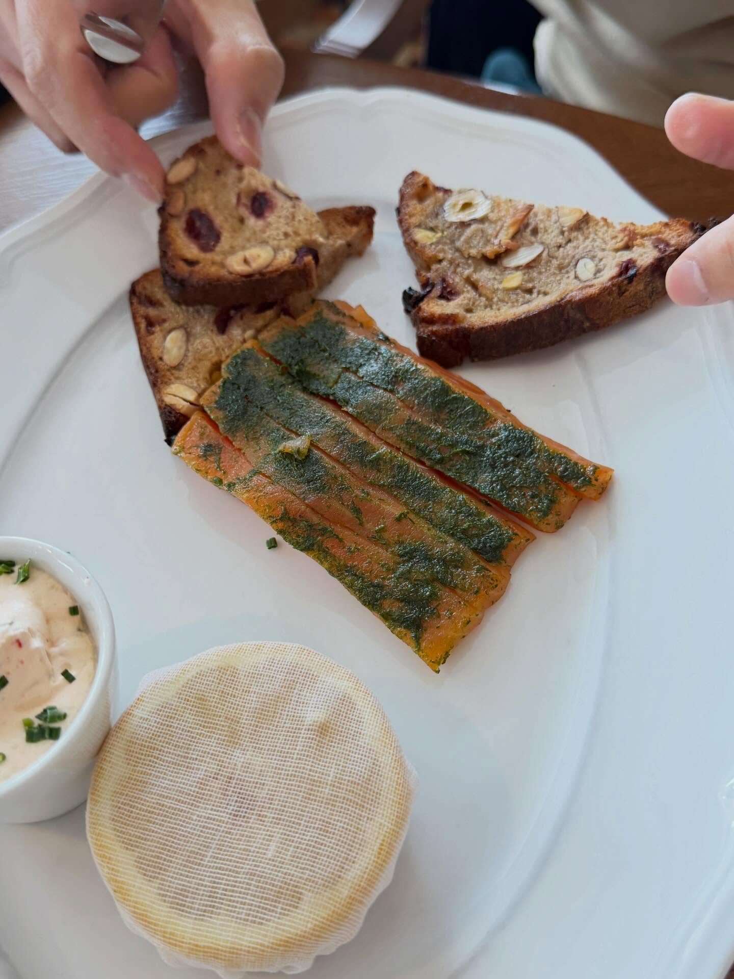 เบนซ์ - ปุณยาพร พูลพิพัฒน์