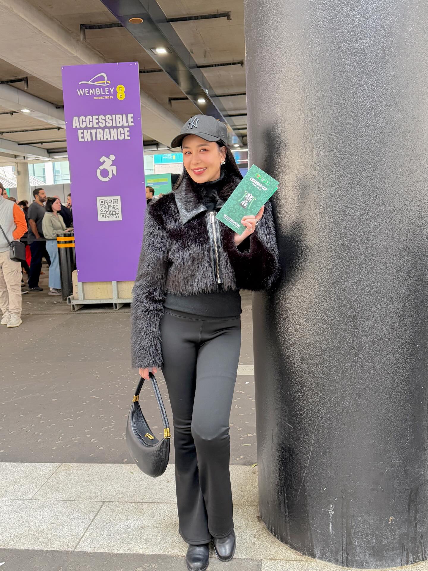 เบนซ์ - ปุณยาพร พูลพิพัฒน์