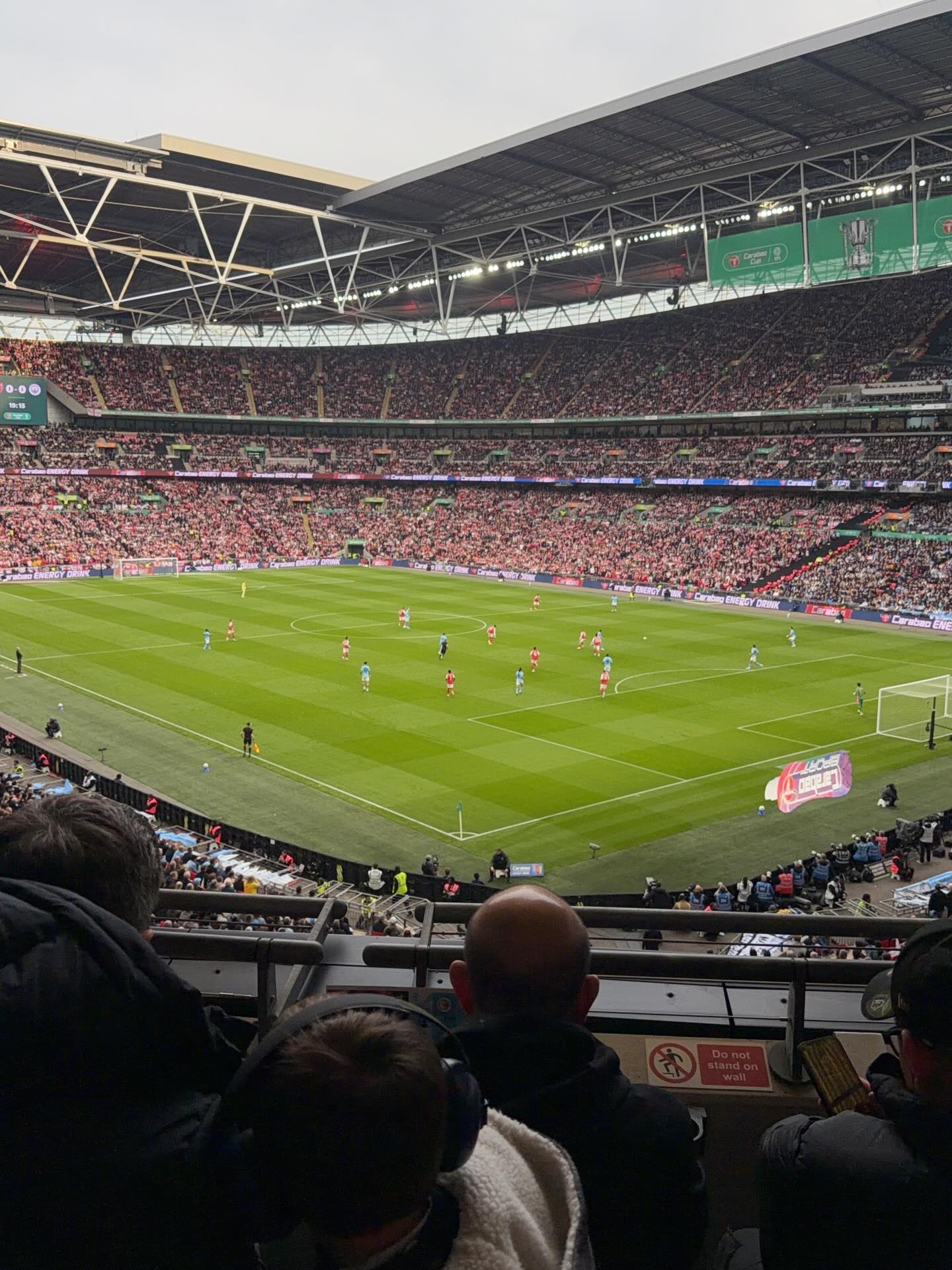 เบนซ์ - ปุณยาพร พูลพิพัฒน์