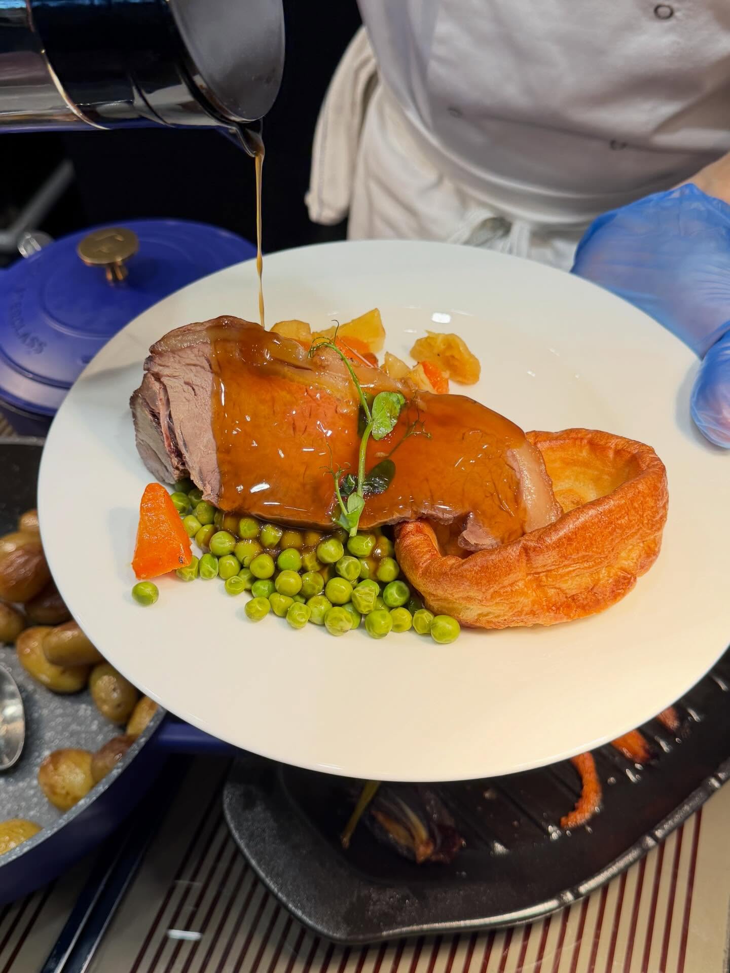 เบนซ์ - ปุณยาพร พูลพิพัฒน์